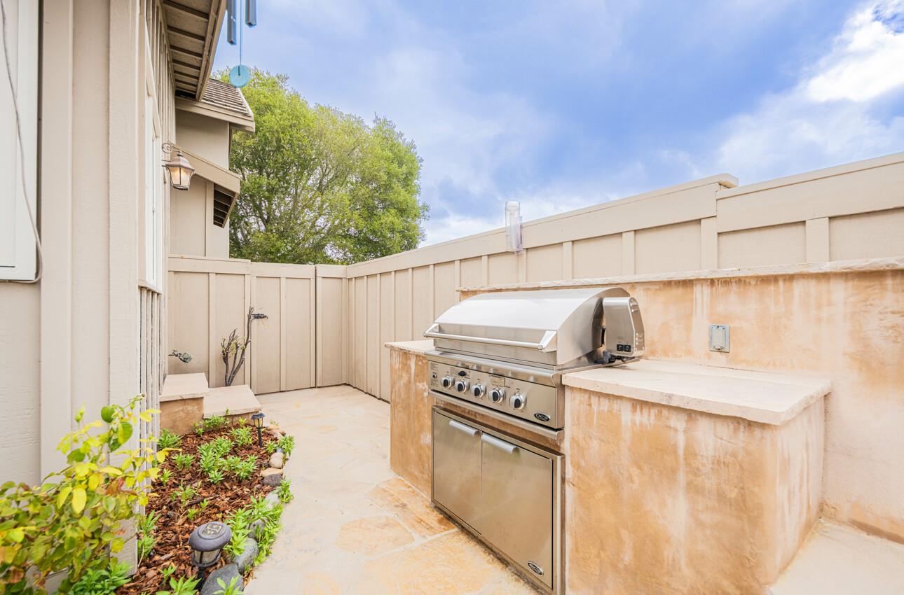 Detail Gallery Image 26 of 66 For 25603 Creekview Cir, Salinas,  CA 93908 - 4 Beds | 3 Baths