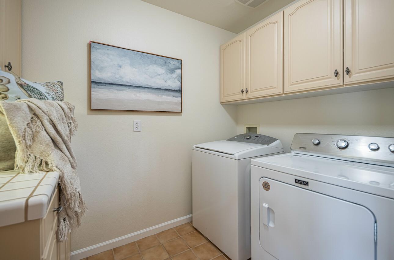 Detail Gallery Image 29 of 66 For 25603 Creekview Cir, Salinas,  CA 93908 - 4 Beds | 3 Baths
