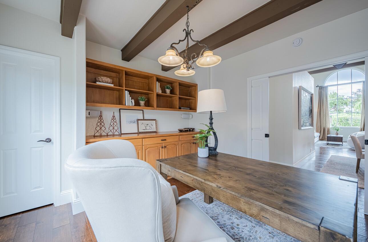 Detail Gallery Image 31 of 66 For 25603 Creekview Cir, Salinas,  CA 93908 - 4 Beds | 3 Baths