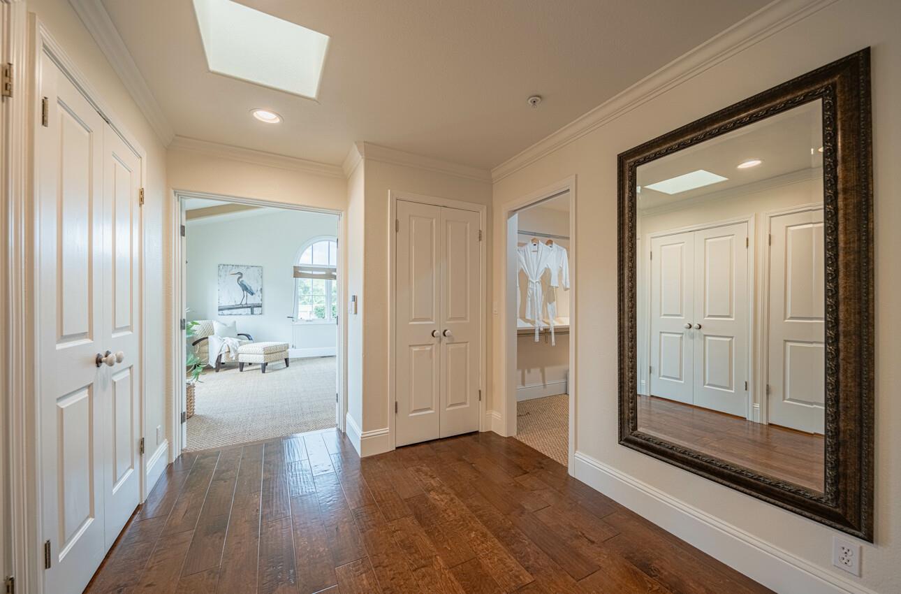 Detail Gallery Image 32 of 66 For 25603 Creekview Cir, Salinas,  CA 93908 - 4 Beds | 3 Baths