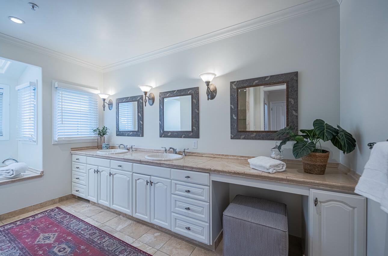 Detail Gallery Image 38 of 66 For 25603 Creekview Cir, Salinas,  CA 93908 - 4 Beds | 3 Baths