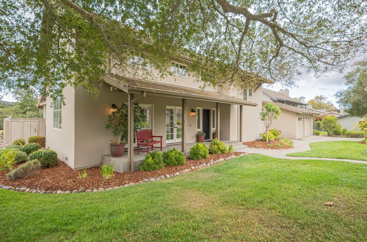 Detail Gallery Image 4 of 66 For 25603 Creekview Cir, Salinas,  CA 93908 - 4 Beds | 3 Baths