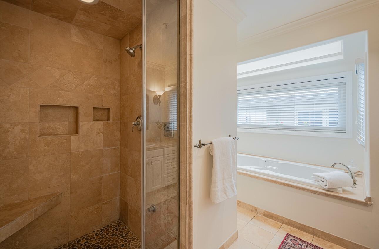 Detail Gallery Image 40 of 66 For 25603 Creekview Cir, Salinas,  CA 93908 - 4 Beds | 3 Baths