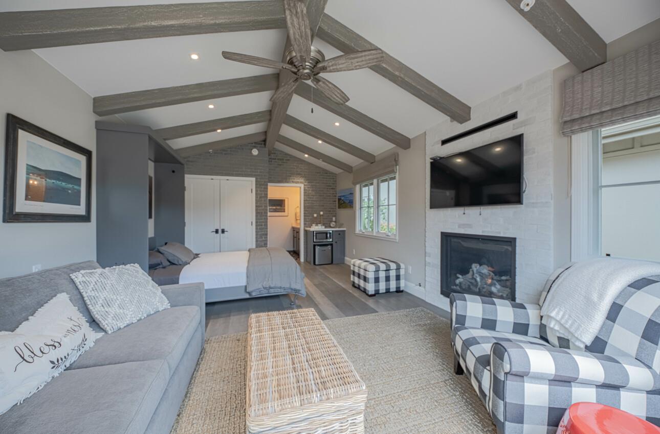 Detail Gallery Image 54 of 66 For 25603 Creekview Cir, Salinas,  CA 93908 - 4 Beds | 3 Baths