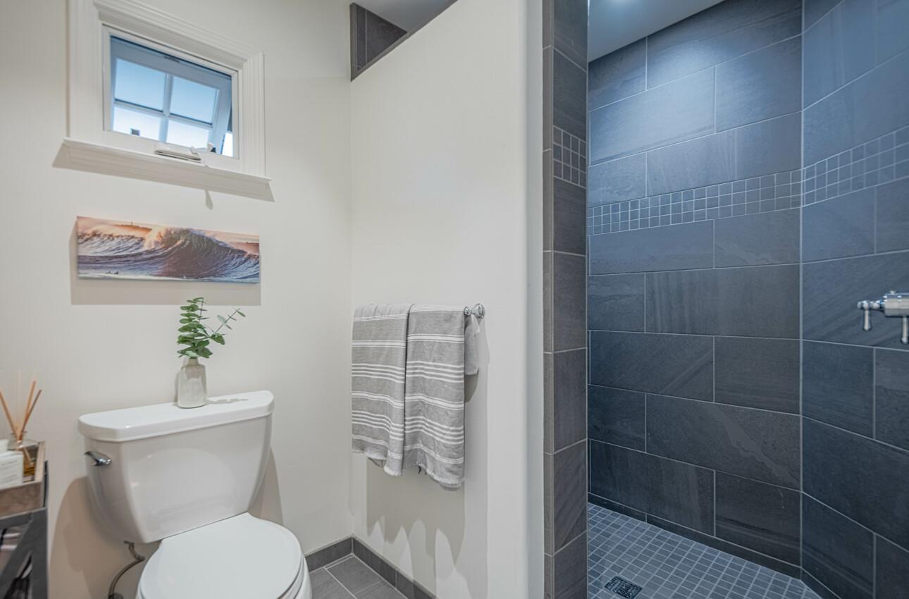 Detail Gallery Image 60 of 66 For 25603 Creekview Cir, Salinas,  CA 93908 - 4 Beds | 3 Baths