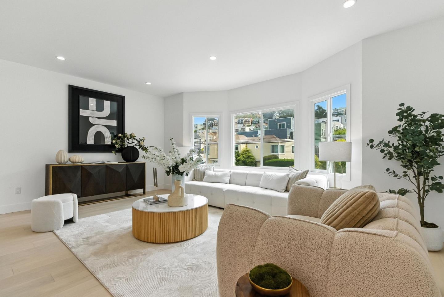 Detail Gallery Image 3 of 74 For 1815 18th Ave, San Francisco,  CA 94122 - 3 Beds | 3/1 Baths