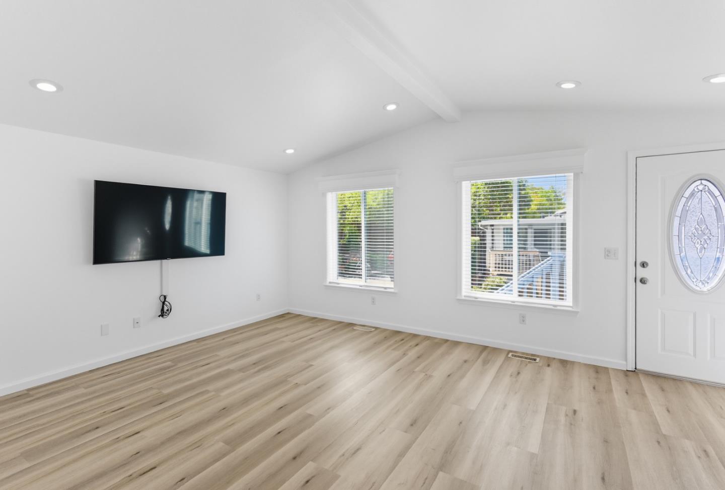 Detail Gallery Image 10 of 23 For 6011 Scotts Valley Dr #15,  Scotts Valley,  CA 95066 - 4 Beds | 2 Baths