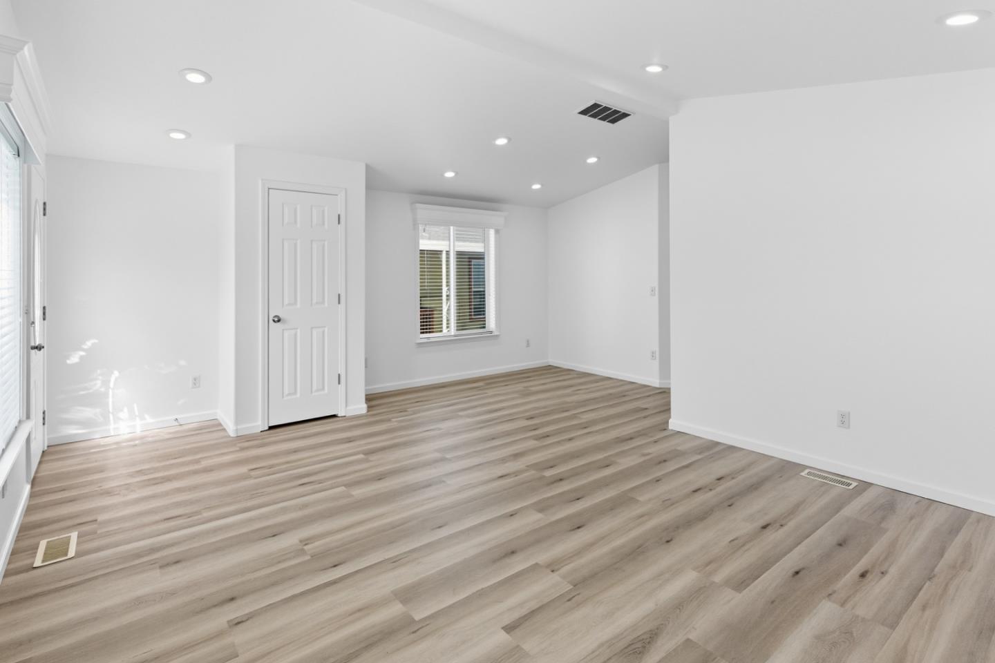Detail Gallery Image 12 of 23 For 6011 Scotts Valley Dr #15,  Scotts Valley,  CA 95066 - 4 Beds | 2 Baths