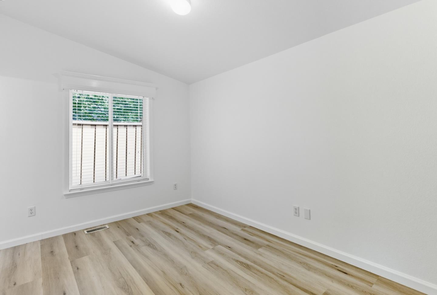 Detail Gallery Image 19 of 23 For 6011 Scotts Valley Dr #15,  Scotts Valley,  CA 95066 - 4 Beds | 2 Baths