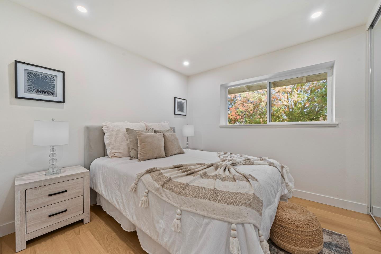 Detail Gallery Image 16 of 39 For 884 San Simeon Dr, Mountain View,  CA 94043 - 4 Beds | 2 Baths