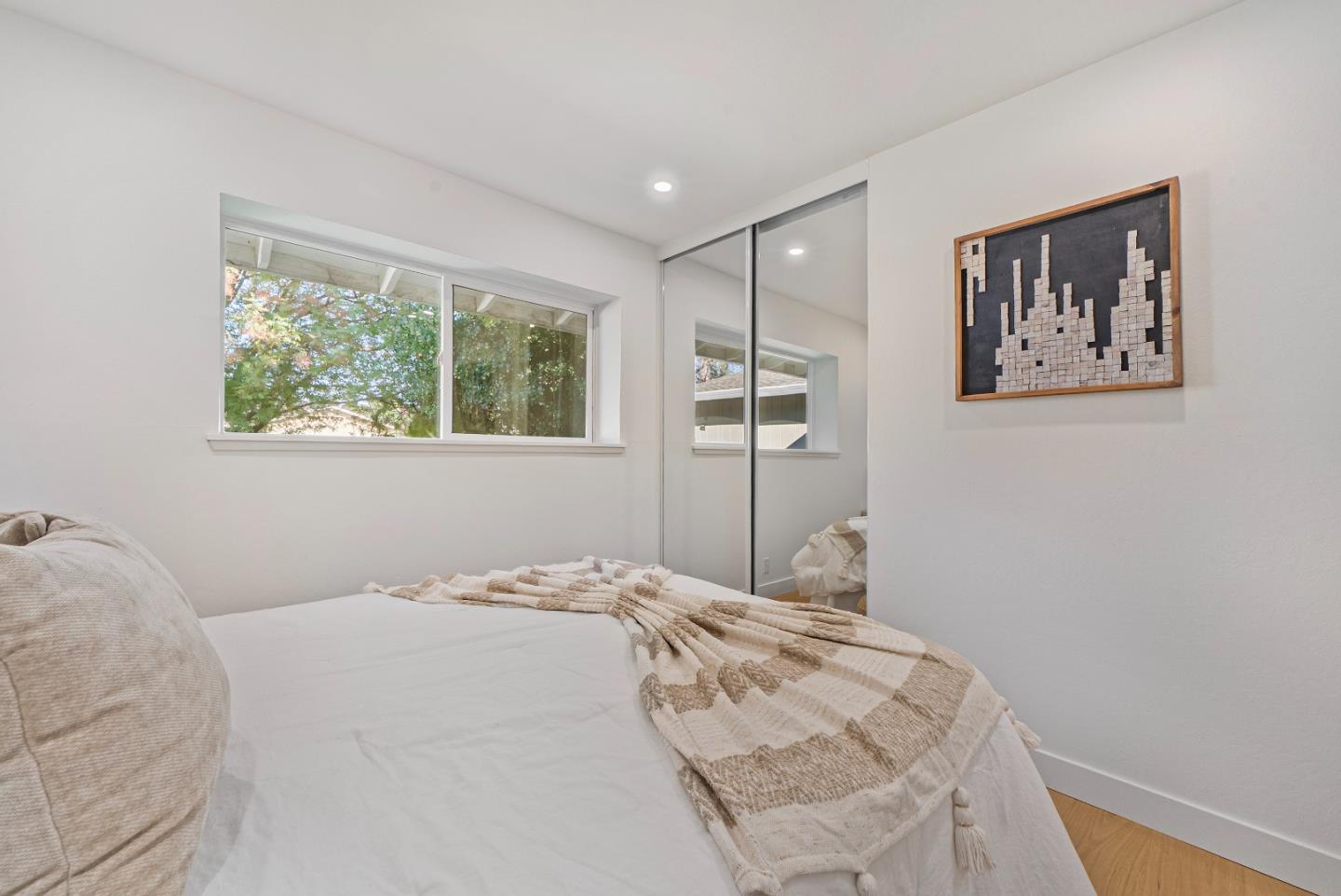 Detail Gallery Image 17 of 39 For 884 San Simeon Dr, Mountain View,  CA 94043 - 4 Beds | 2 Baths