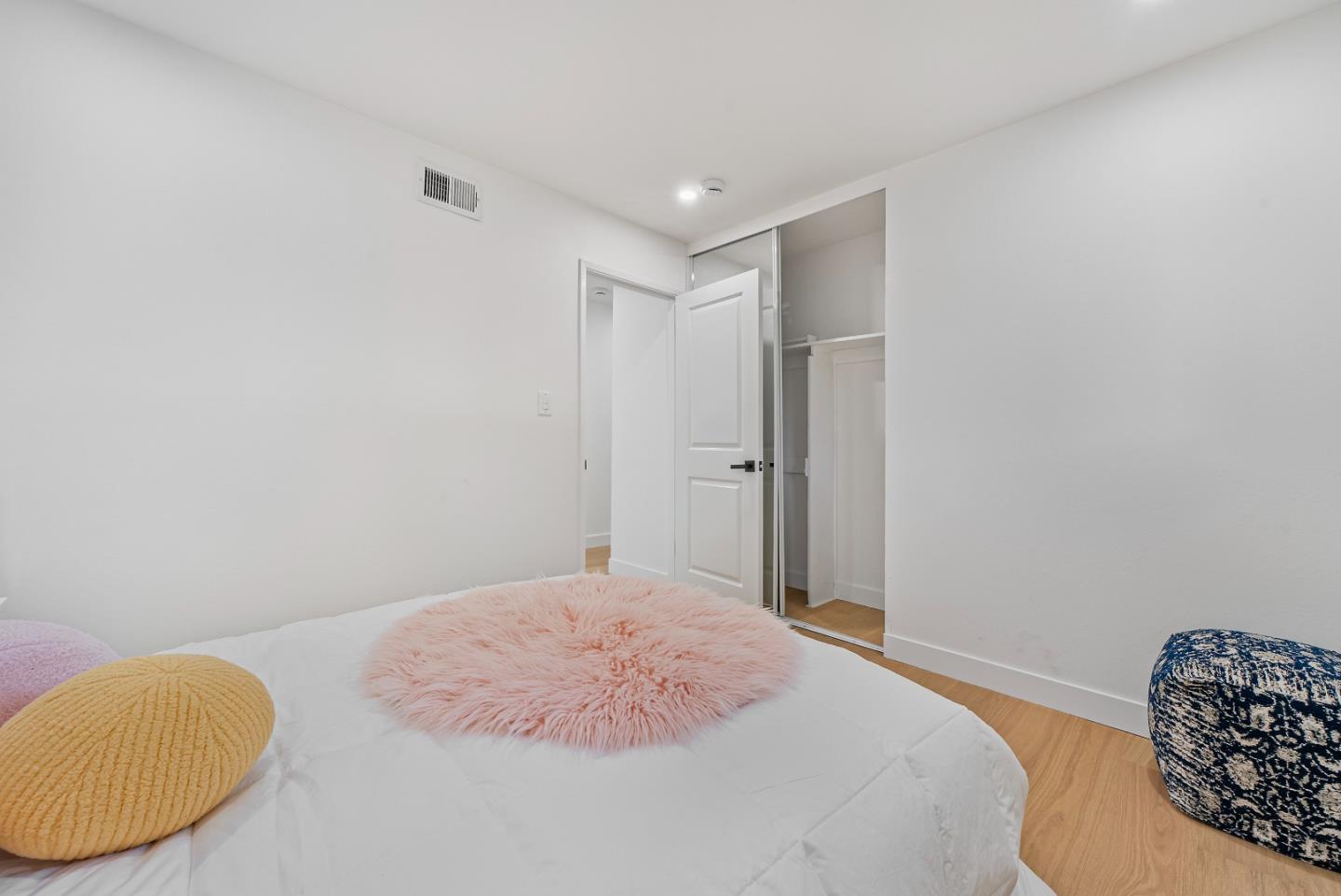 Detail Gallery Image 21 of 39 For 884 San Simeon Dr, Mountain View,  CA 94043 - 4 Beds | 2 Baths