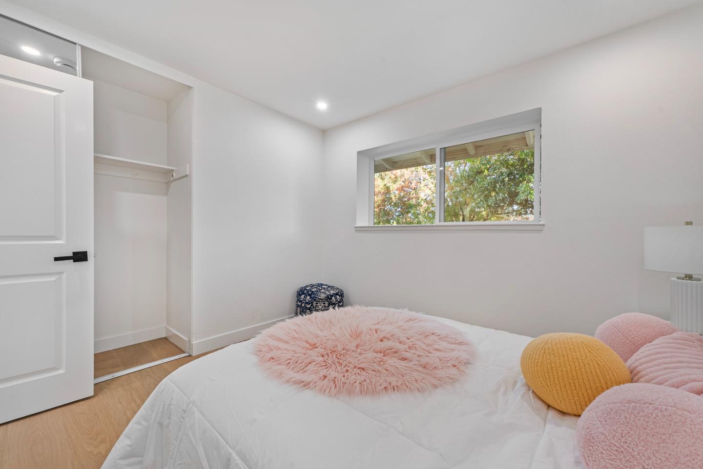 Detail Gallery Image 23 of 39 For 884 San Simeon Dr, Mountain View,  CA 94043 - 4 Beds | 2 Baths