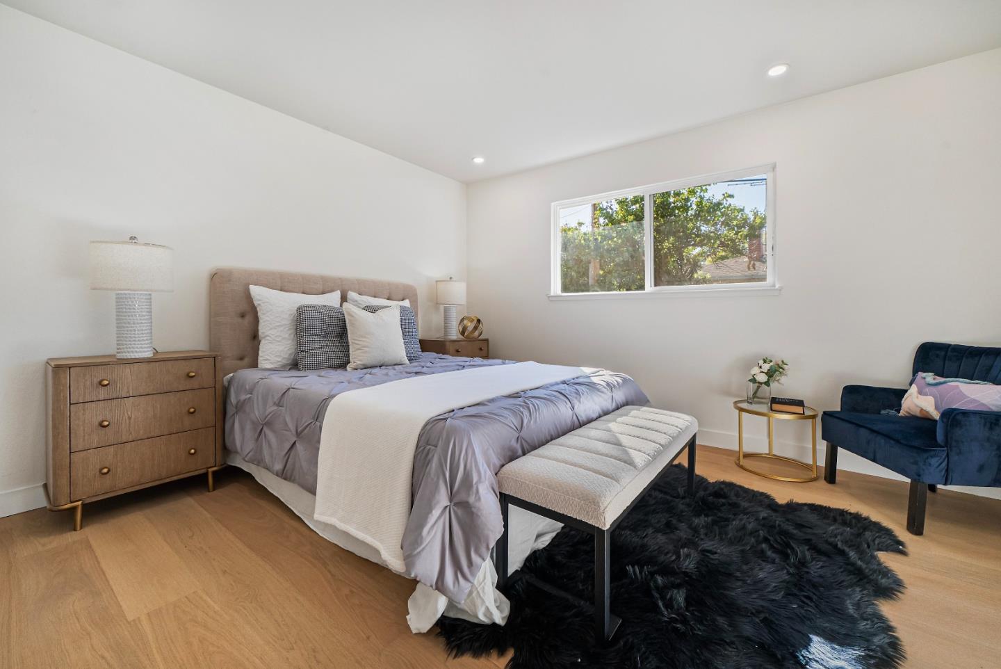 Detail Gallery Image 25 of 39 For 884 San Simeon Dr, Mountain View,  CA 94043 - 4 Beds | 2 Baths