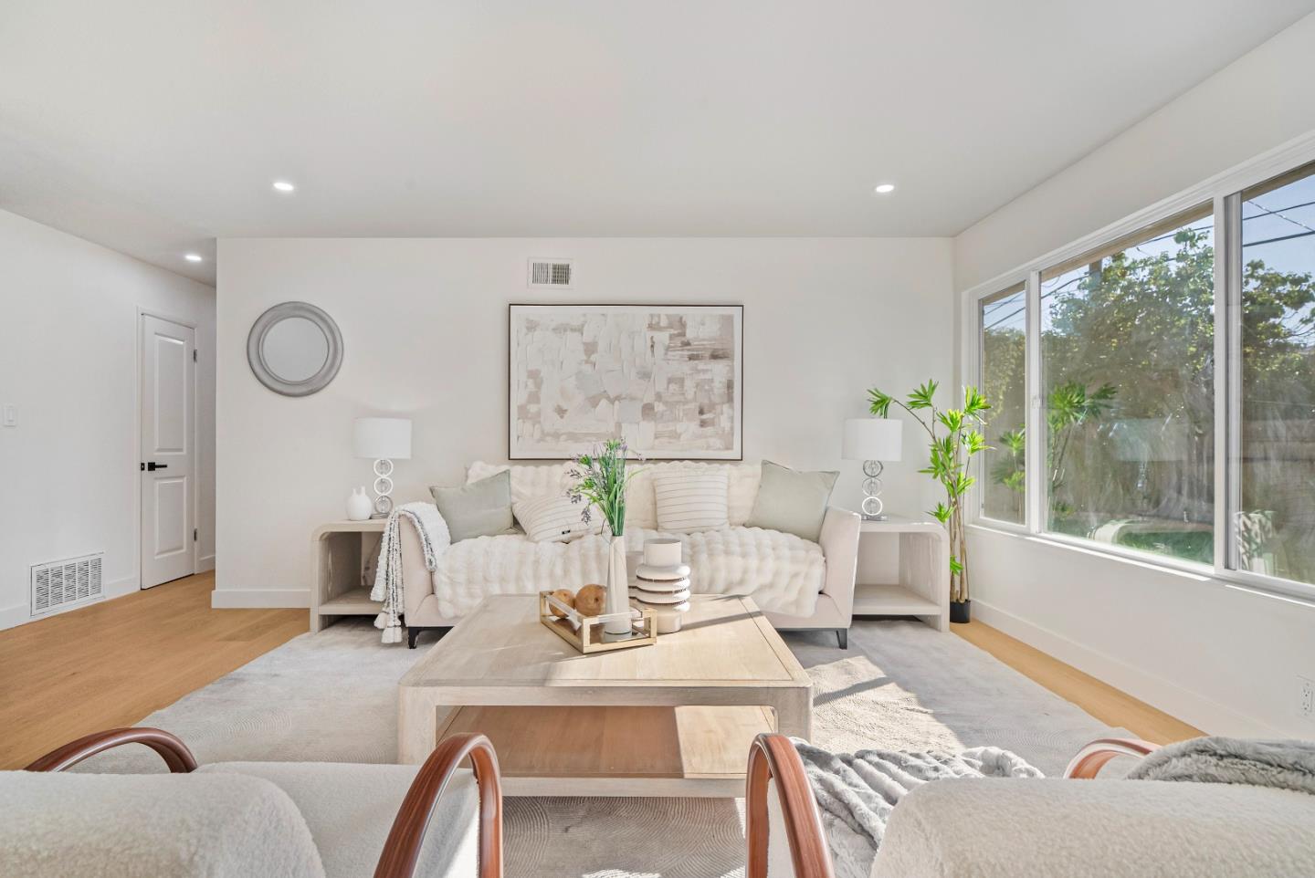 Detail Gallery Image 7 of 39 For 884 San Simeon Dr, Mountain View,  CA 94043 - 4 Beds | 2 Baths