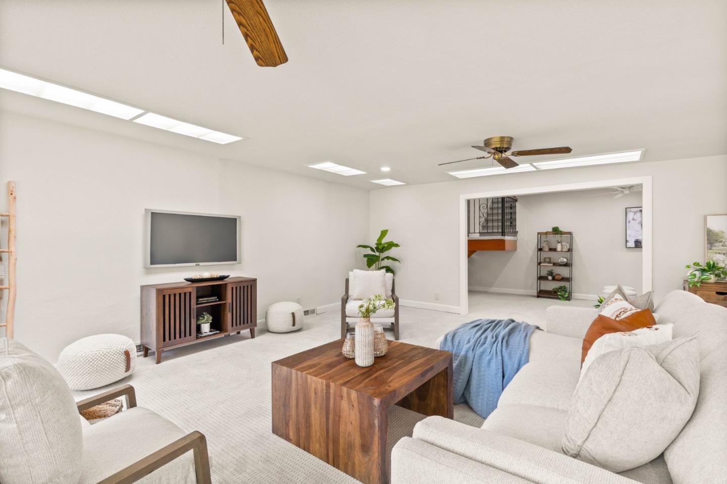 Detail Gallery Image 15 of 32 For 2163 Ebbesen Ave, San Jose,  CA 95124 - 4 Beds | 3 Baths