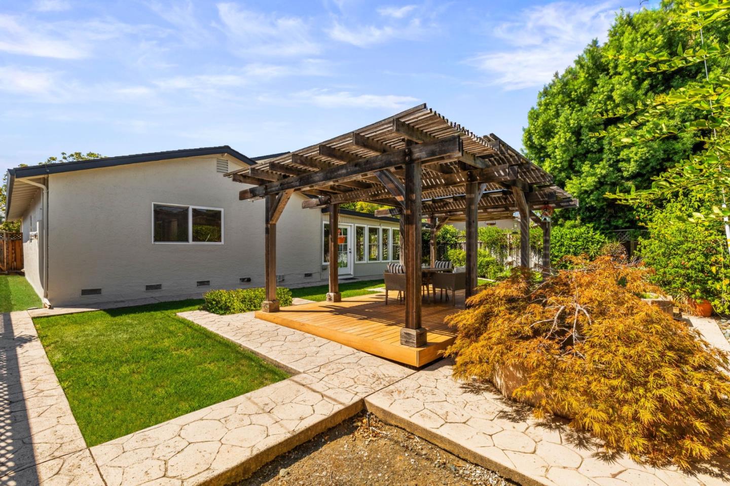 Detail Gallery Image 27 of 32 For 2163 Ebbesen Ave, San Jose,  CA 95124 - 4 Beds | 3 Baths