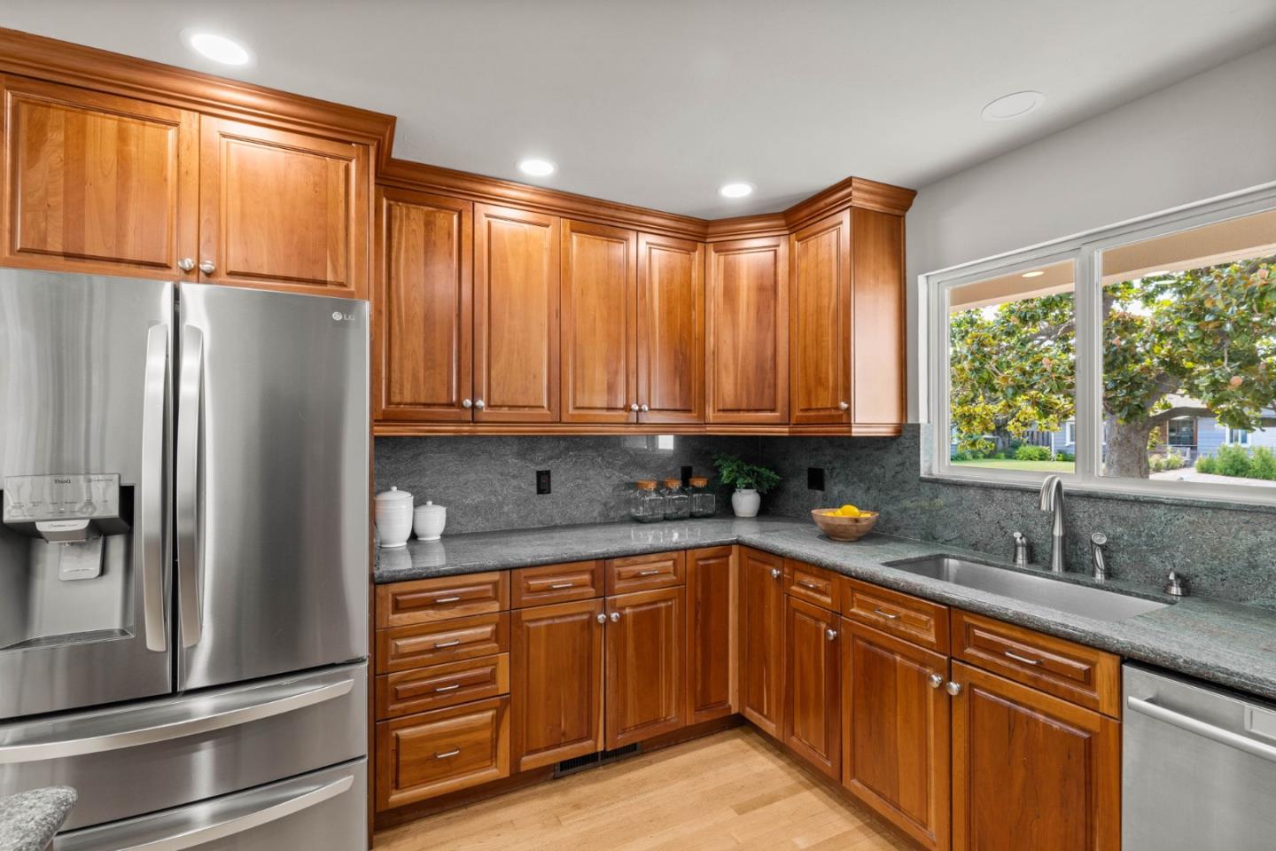 Detail Gallery Image 9 of 32 For 2163 Ebbesen Ave, San Jose,  CA 95124 - 4 Beds | 3 Baths