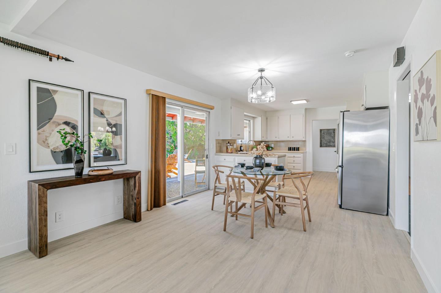Detail Gallery Image 12 of 34 For 2261 via Maderos, Los Altos,  CA 94024 - 3 Beds | 2 Baths