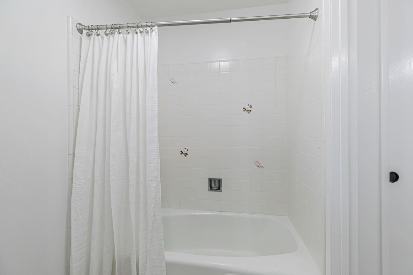 Detail Gallery Image 27 of 34 For 2261 via Maderos, Los Altos,  CA 94024 - 3 Beds | 2 Baths