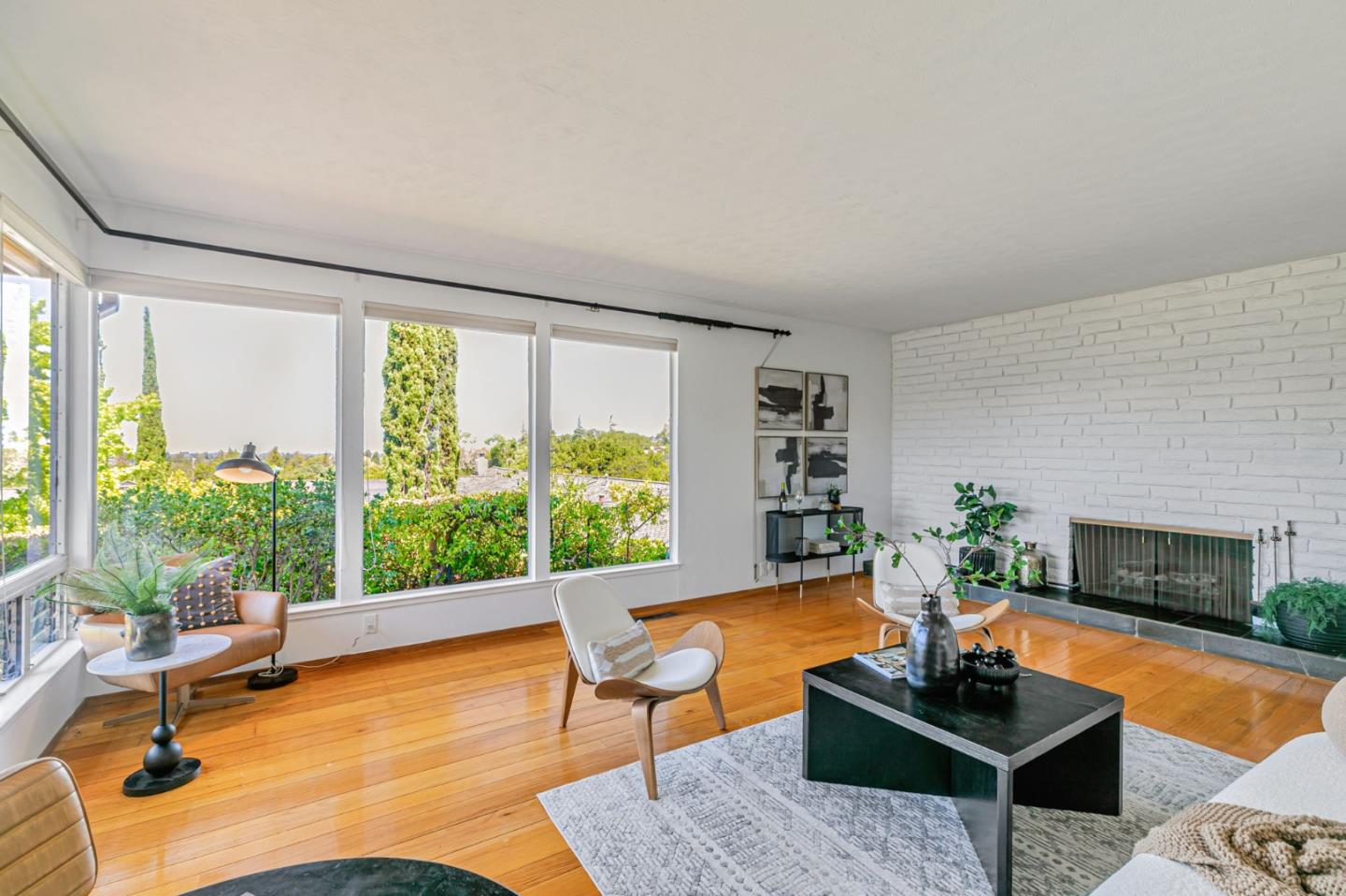 Detail Gallery Image 3 of 34 For 2261 via Maderos, Los Altos,  CA 94024 - 3 Beds | 2 Baths