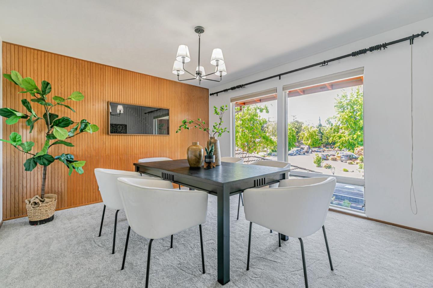 Detail Gallery Image 4 of 34 For 2261 via Maderos, Los Altos,  CA 94024 - 3 Beds | 2 Baths