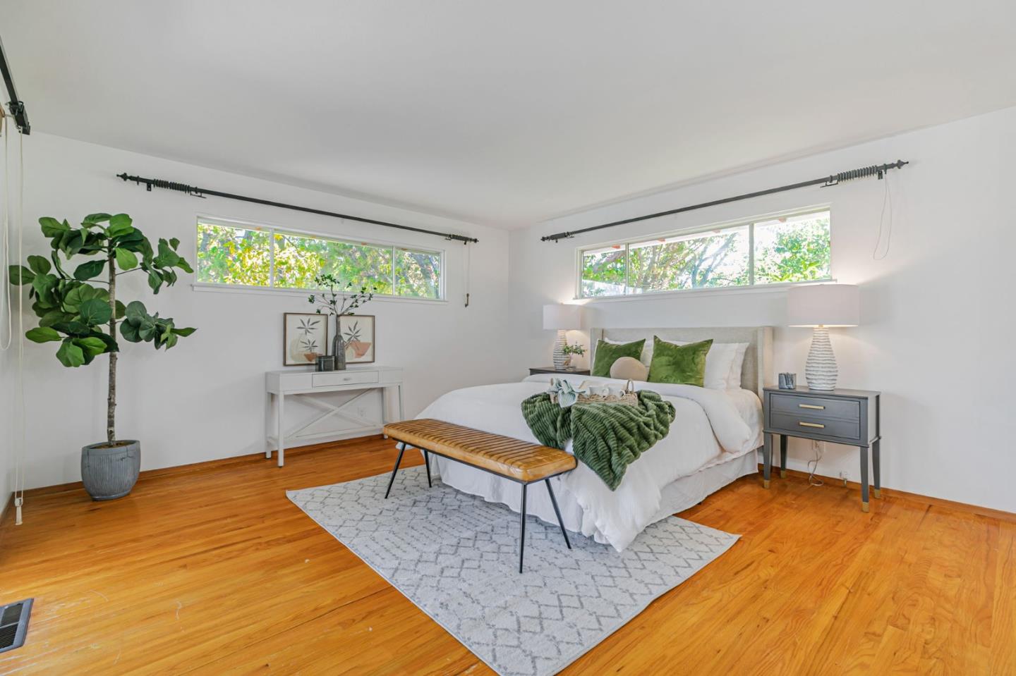 Detail Gallery Image 6 of 34 For 2261 via Maderos, Los Altos,  CA 94024 - 3 Beds | 2 Baths