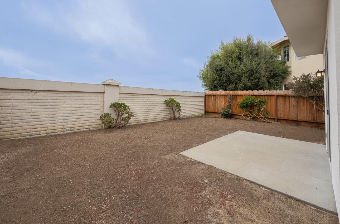 Detail Gallery Image 10 of 32 For 213 Montclair Ln, Salinas,  CA 93906 - 3 Beds | 2/1 Baths