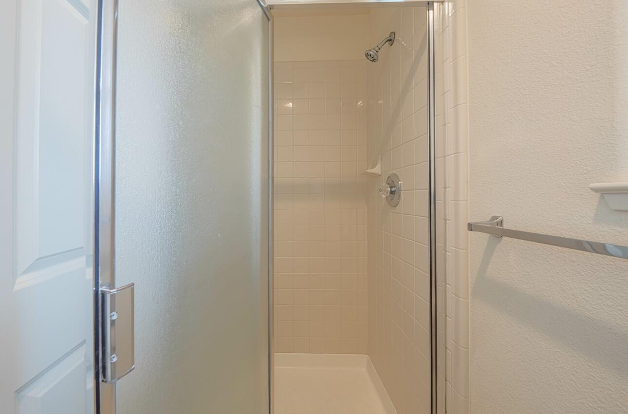 Detail Gallery Image 27 of 32 For 213 Montclair Ln, Salinas,  CA 93906 - 3 Beds | 2/1 Baths