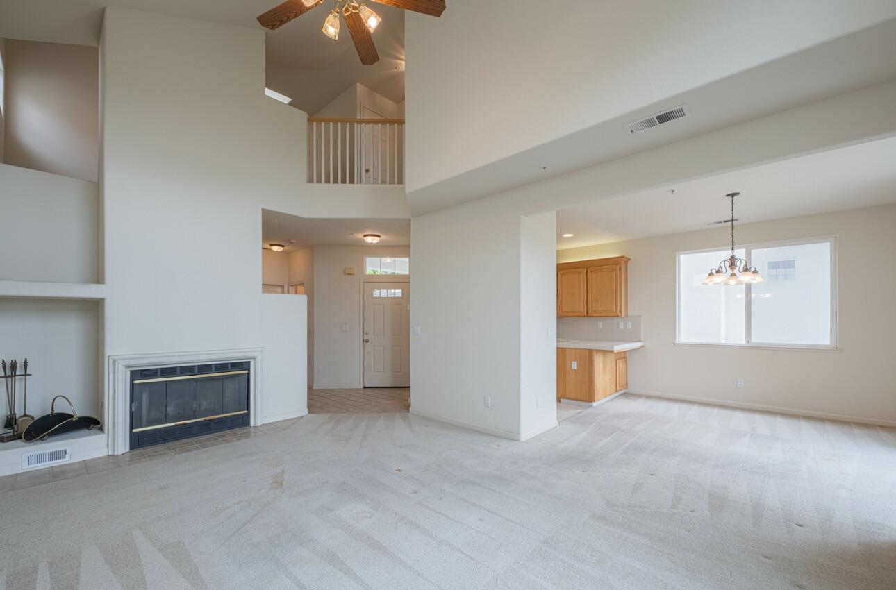 Detail Gallery Image 8 of 32 For 213 Montclair Ln, Salinas,  CA 93906 - 3 Beds | 2/1 Baths