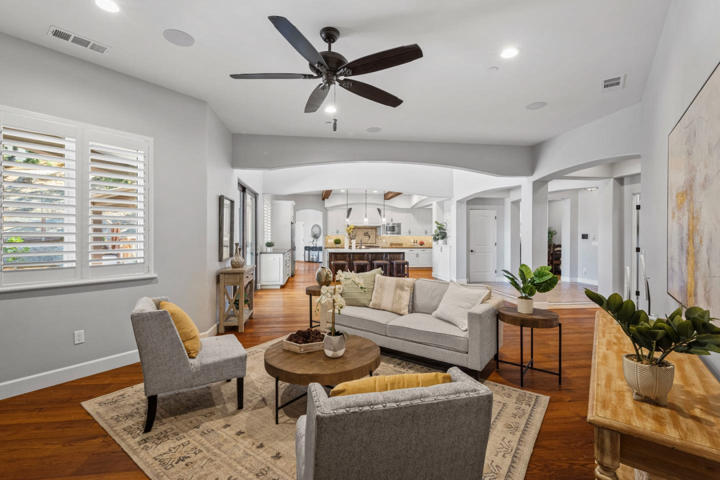 Detail Gallery Image 10 of 75 For 9110 Tea Tree Way, Gilroy,  CA 95020 - 5 Beds | 3/1 Baths