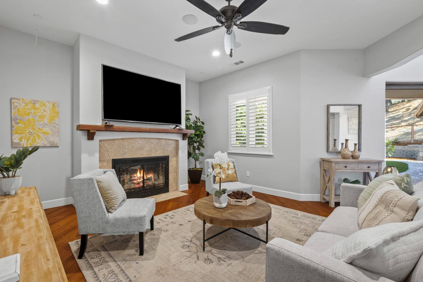 Detail Gallery Image 13 of 75 For 9110 Tea Tree Way, Gilroy,  CA 95020 - 5 Beds | 3/1 Baths