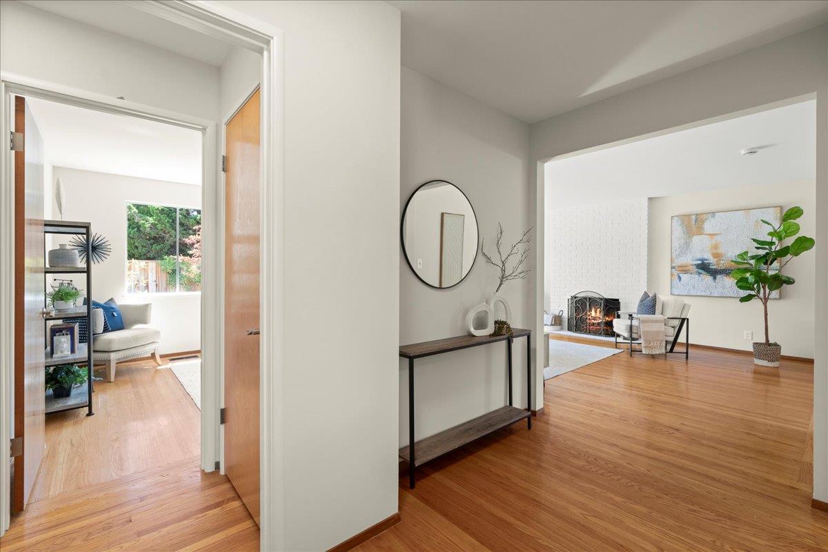 Detail Gallery Image 5 of 25 For 562 Dublin Way, Sunnyvale,  CA 94087 - 4 Beds | 2 Baths