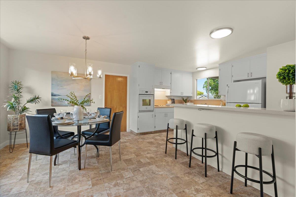 Detail Gallery Image 8 of 25 For 562 Dublin Way, Sunnyvale,  CA 94087 - 4 Beds | 2 Baths
