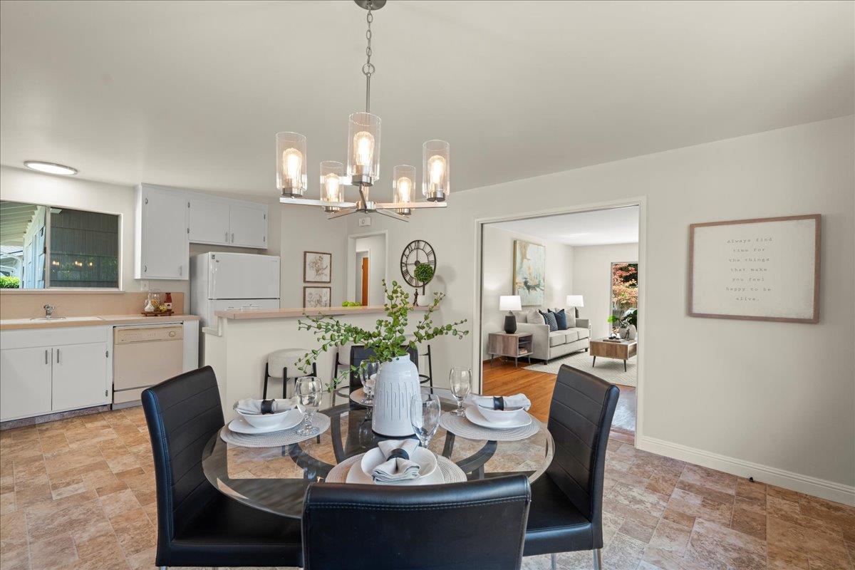 Detail Gallery Image 9 of 25 For 562 Dublin Way, Sunnyvale,  CA 94087 - 4 Beds | 2 Baths