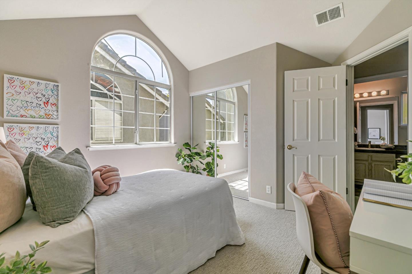 Detail Gallery Image 9 of 12 For 283 Esther Ave, Campbell,  CA 95008 - 3 Beds | 3 Baths