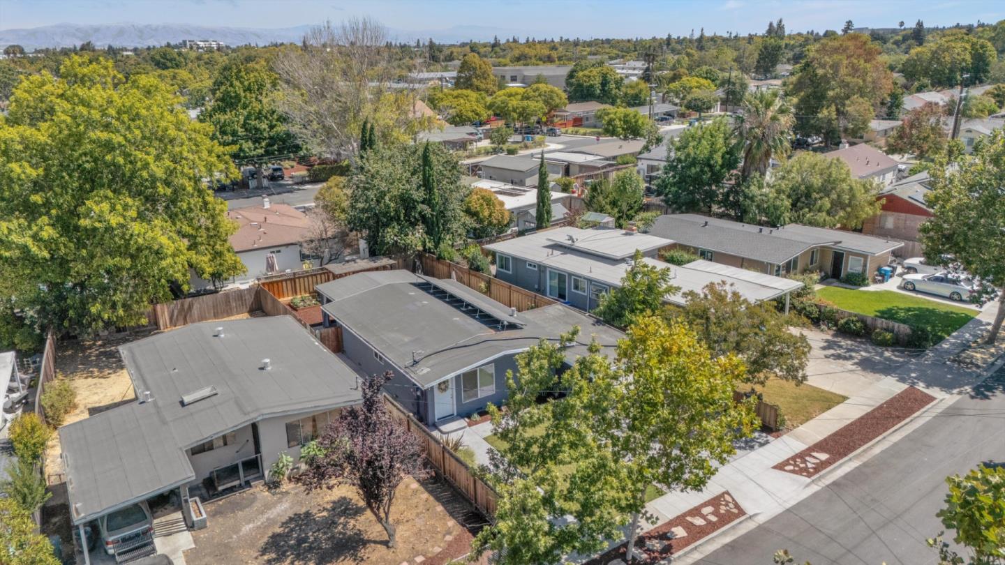 Detail Gallery Image 24 of 29 For 1430 Hill Ave, Menlo Park,  CA 94025 - 3 Beds | 1 Baths