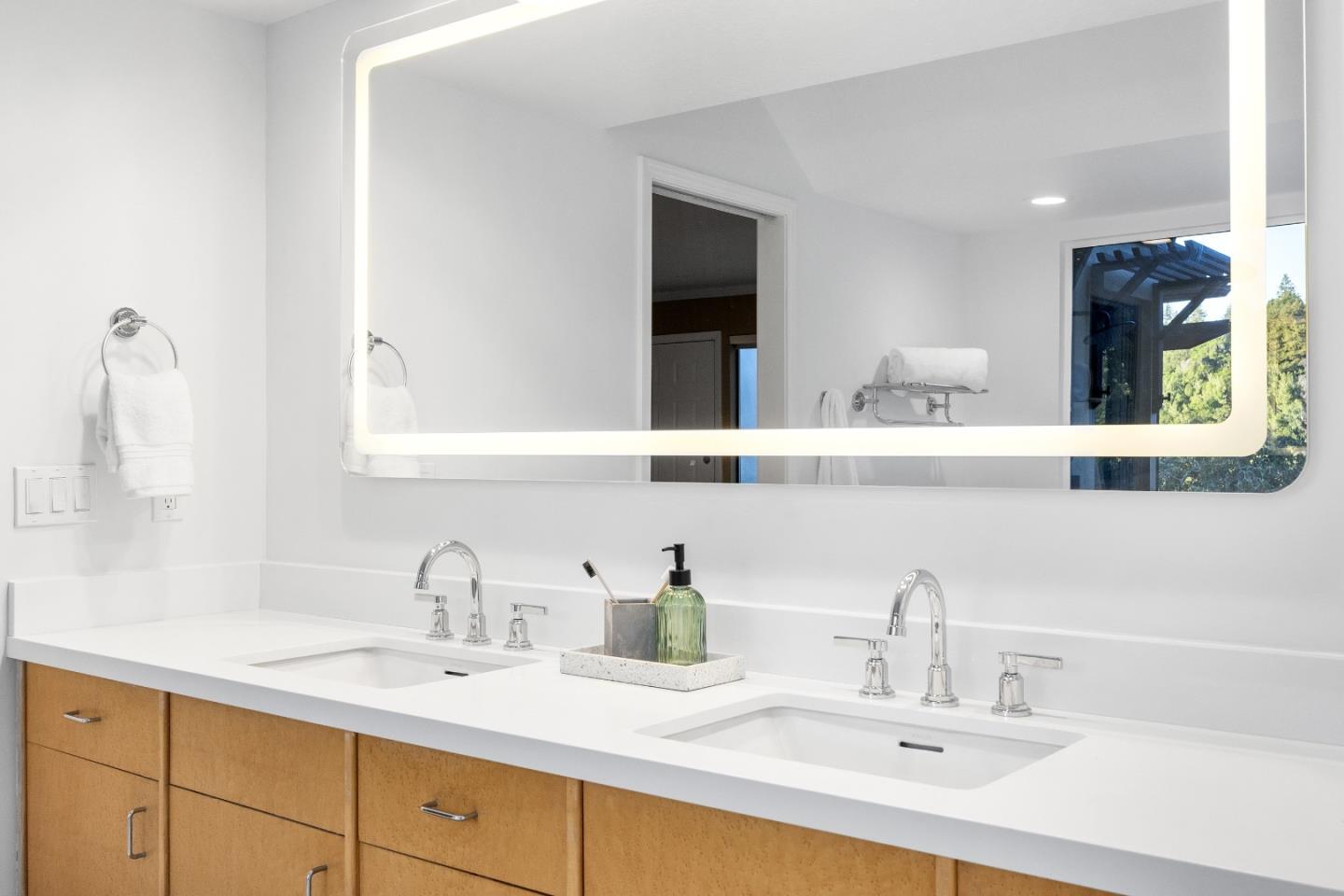 Detail Gallery Image 36 of 51 For 252 Fast Ln, Santa Cruz,  CA 95065 - 4 Beds | 3/1 Baths