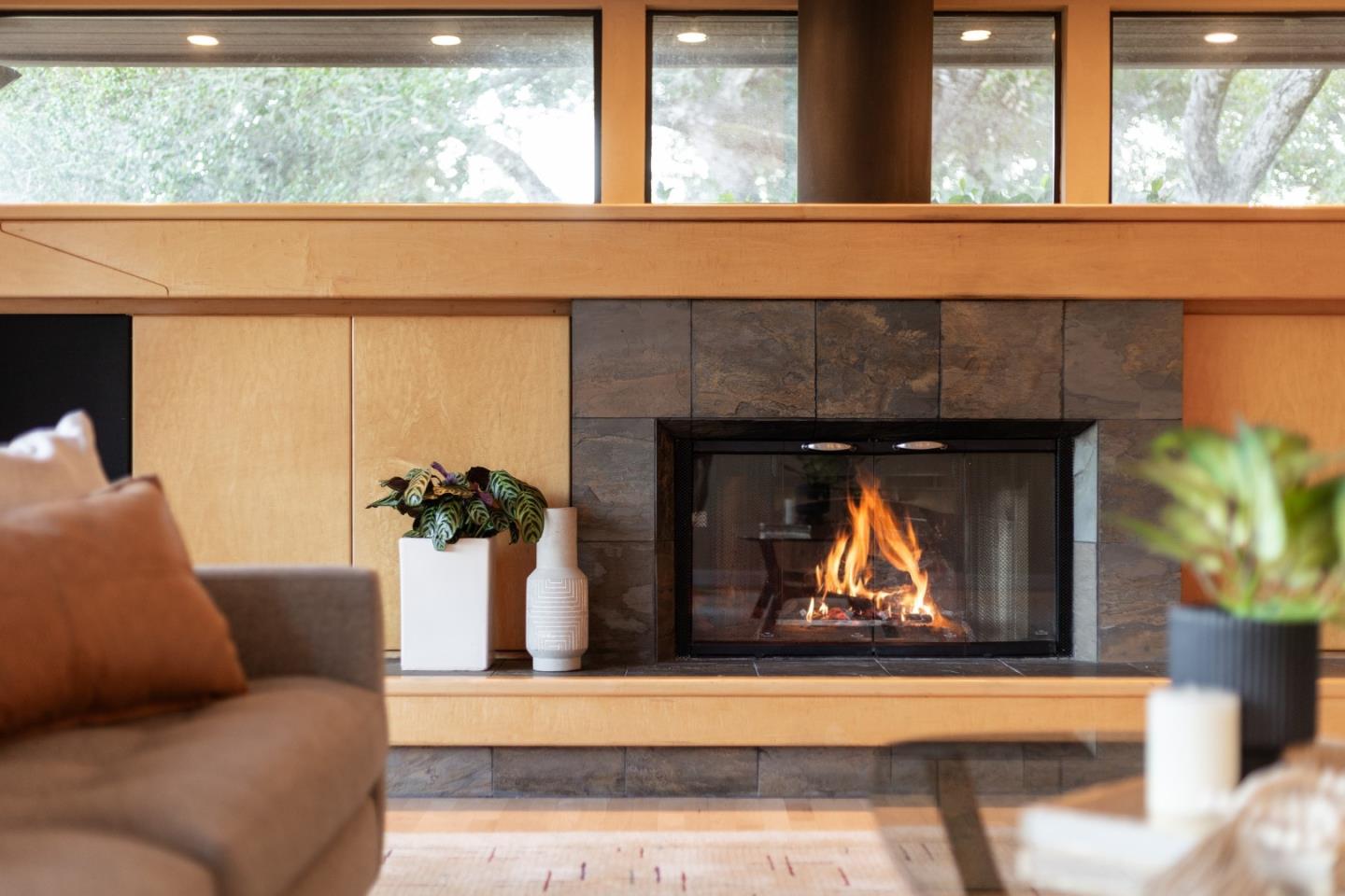 Detail Gallery Image 8 of 51 For 252 Fast Ln, Santa Cruz,  CA 95065 - 4 Beds | 3/1 Baths