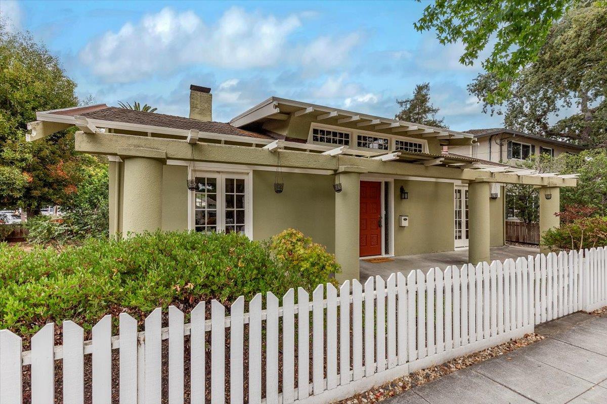 Detail Gallery Image 19 of 39 For 201/209 Mariposa Ave, Mountain View,  CA 94041 - – Beds | – Baths