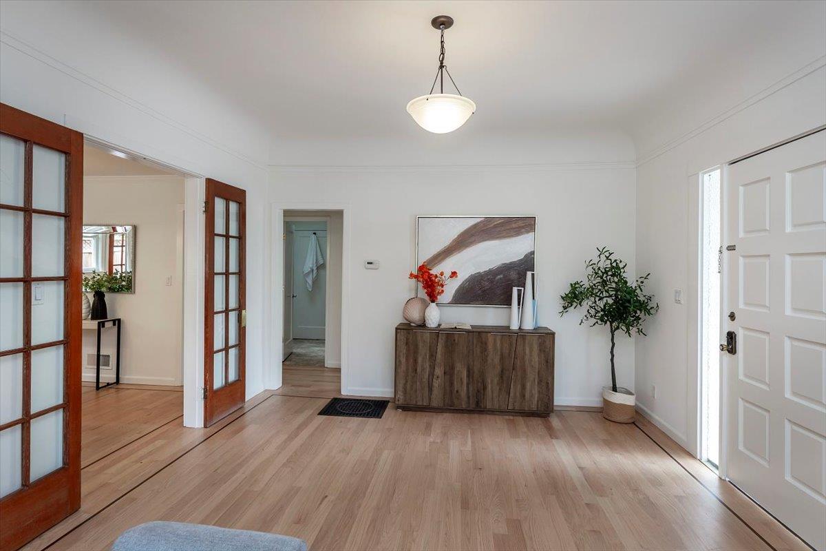 Detail Gallery Image 25 of 39 For 201/209 Mariposa Ave, Mountain View,  CA 94041 - – Beds | – Baths