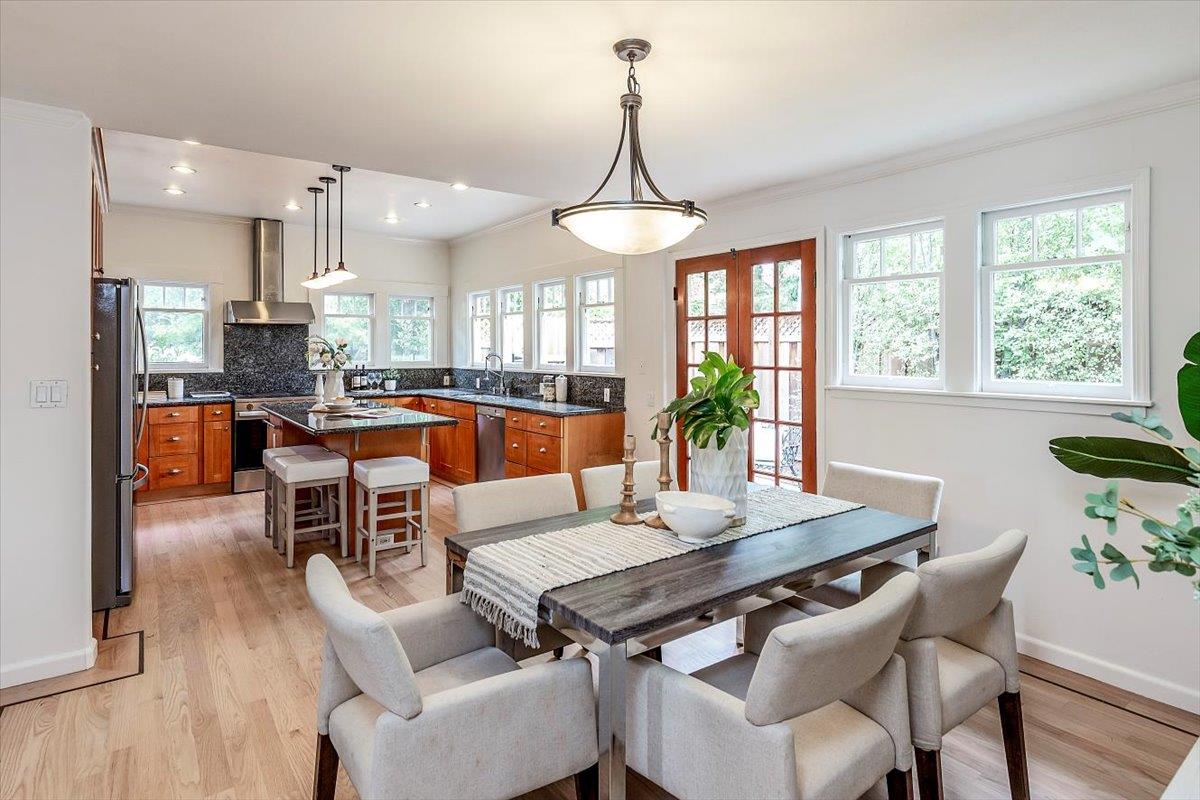 Detail Gallery Image 26 of 39 For 201/209 Mariposa Ave, Mountain View,  CA 94041 - – Beds | – Baths