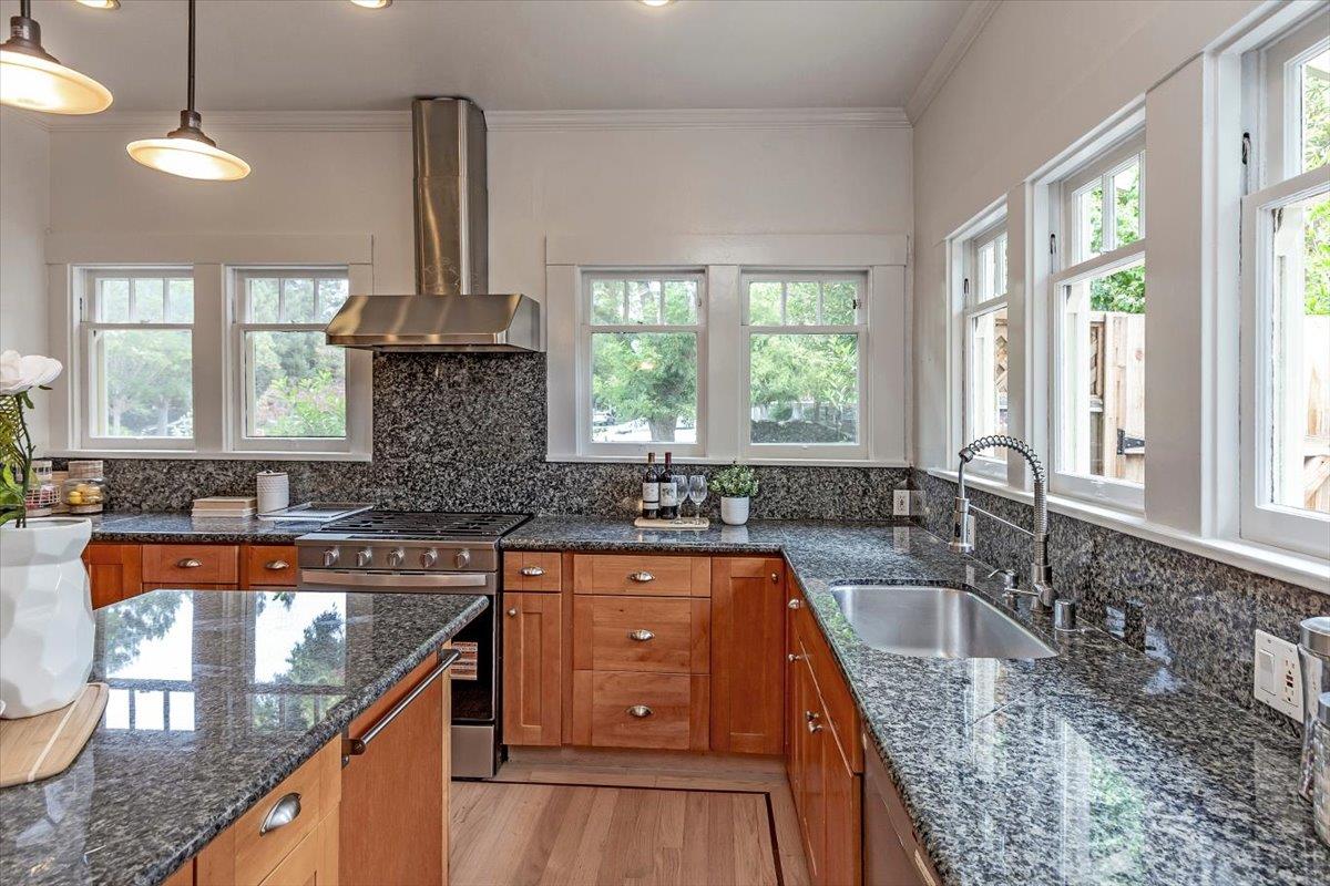 Detail Gallery Image 28 of 39 For 201/209 Mariposa Ave, Mountain View,  CA 94041 - – Beds | – Baths