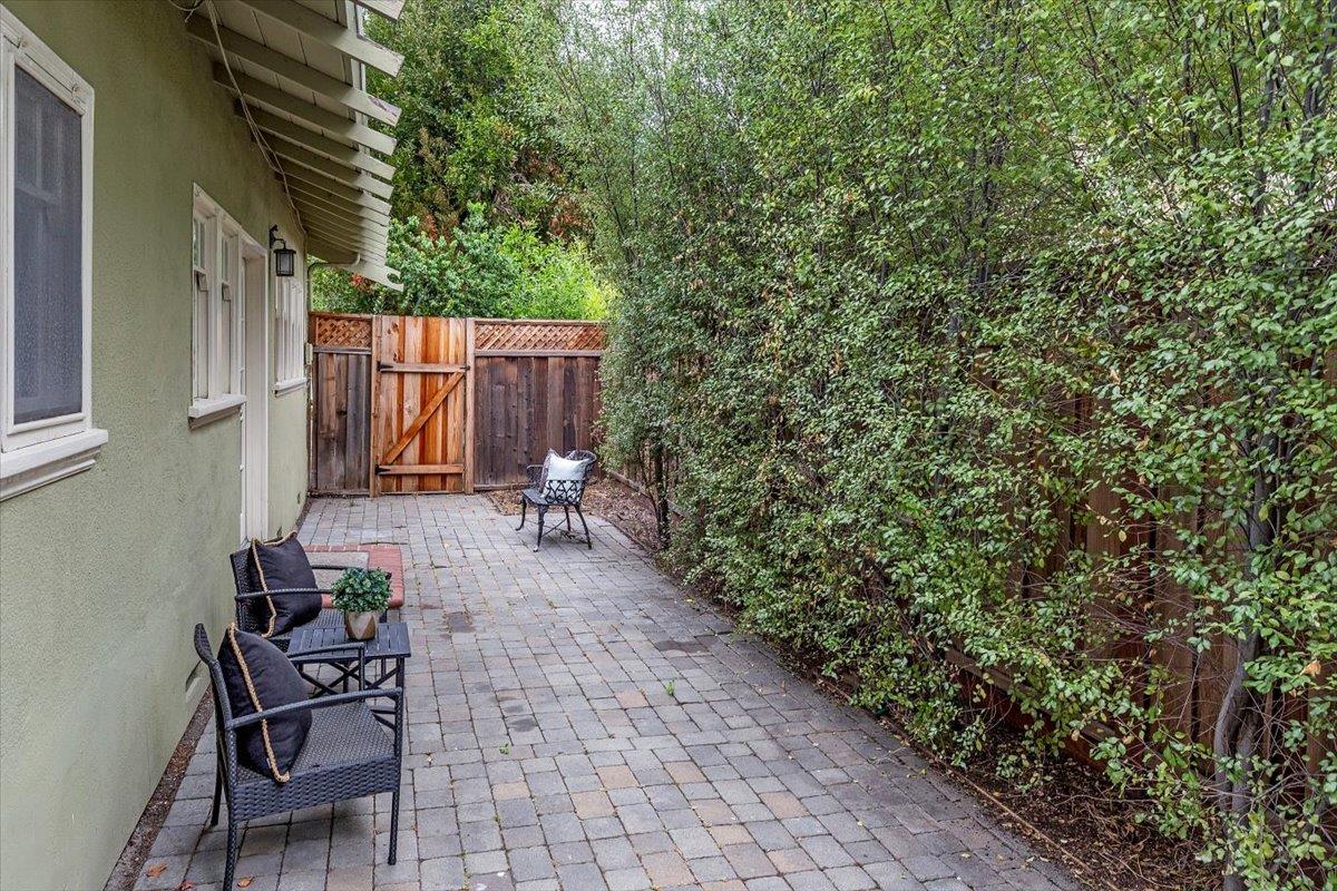 Detail Gallery Image 33 of 39 For 201/209 Mariposa Ave, Mountain View,  CA 94041 - – Beds | – Baths