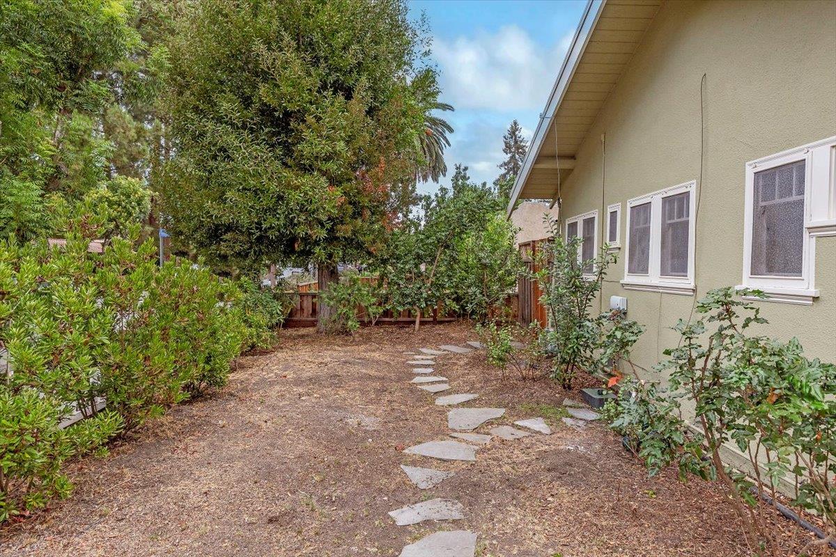 Detail Gallery Image 36 of 39 For 201/209 Mariposa Ave, Mountain View,  CA 94041 - – Beds | – Baths