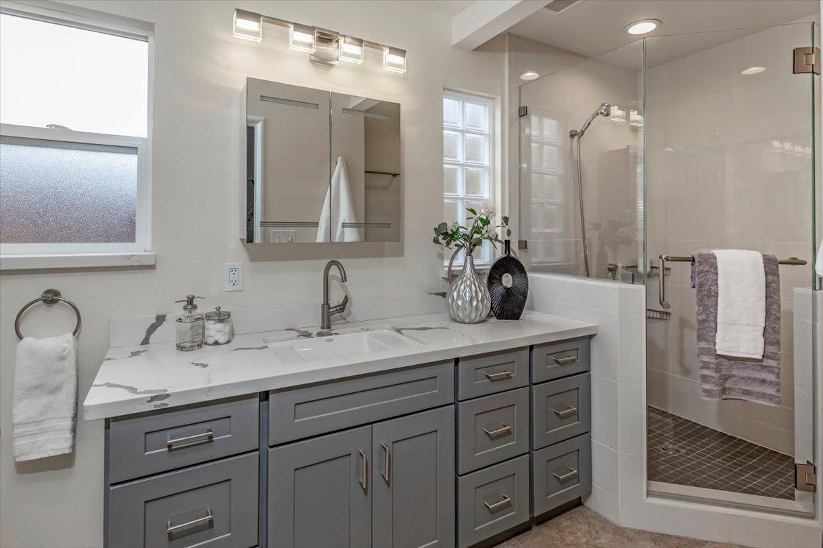 Detail Gallery Image 9 of 39 For 201/209 Mariposa Ave, Mountain View,  CA 94041 - – Beds | – Baths