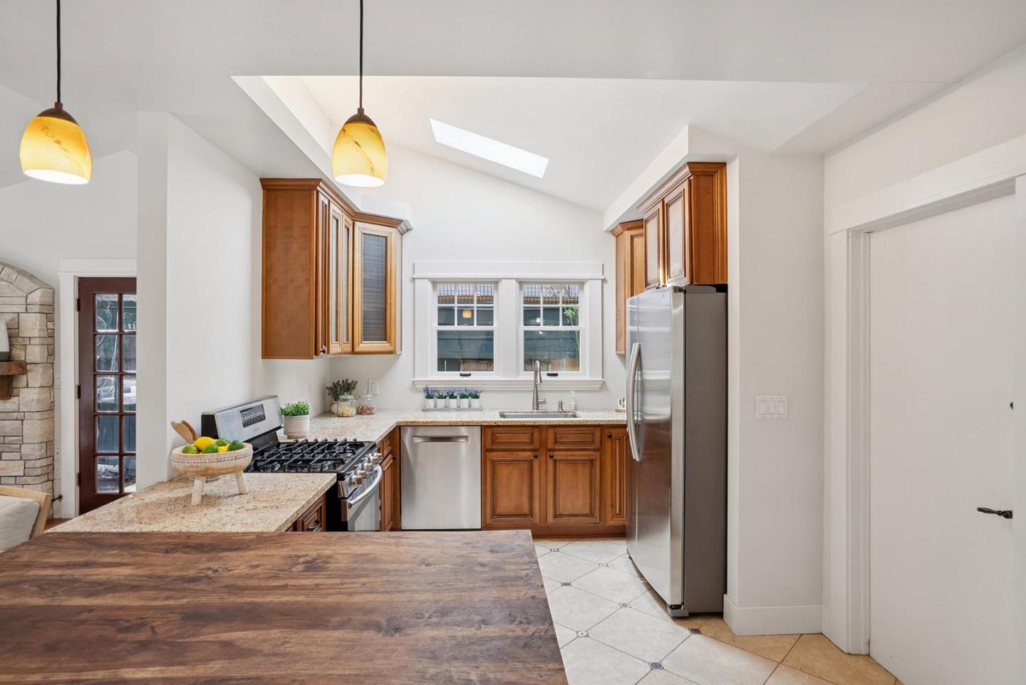 Detail Gallery Image 11 of 38 For 4626 Moorpark Ave, San Jose,  CA 95129 - 3 Beds | 2 Baths