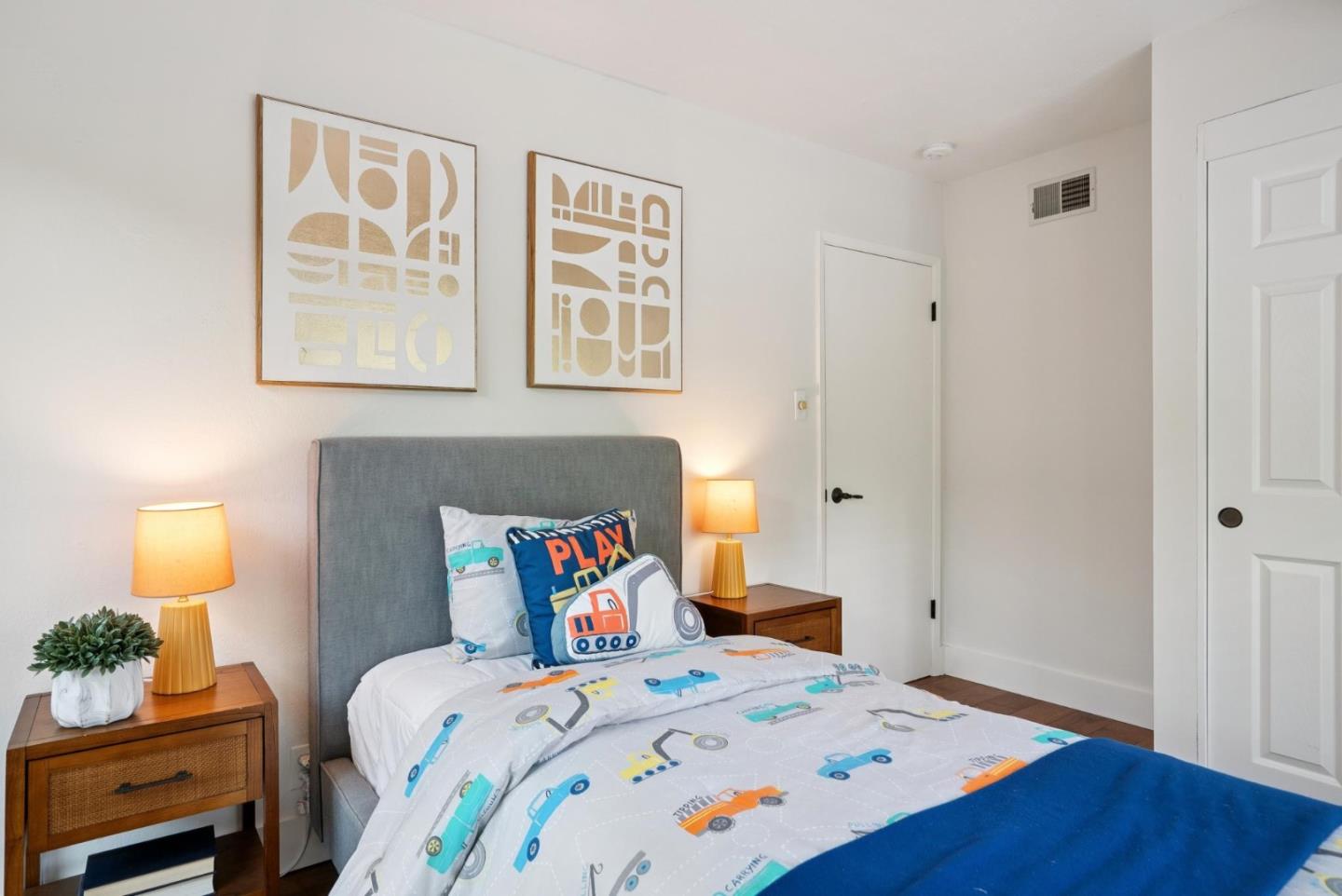 Detail Gallery Image 33 of 38 For 4626 Moorpark Ave, San Jose,  CA 95129 - 3 Beds | 2 Baths