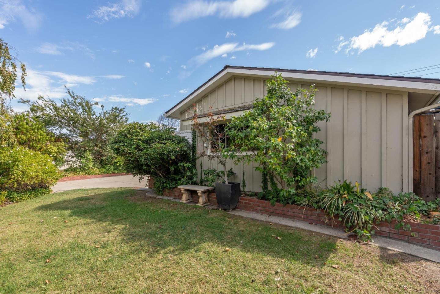 Detail Gallery Image 6 of 38 For 4626 Moorpark Ave, San Jose,  CA 95129 - 3 Beds | 2 Baths