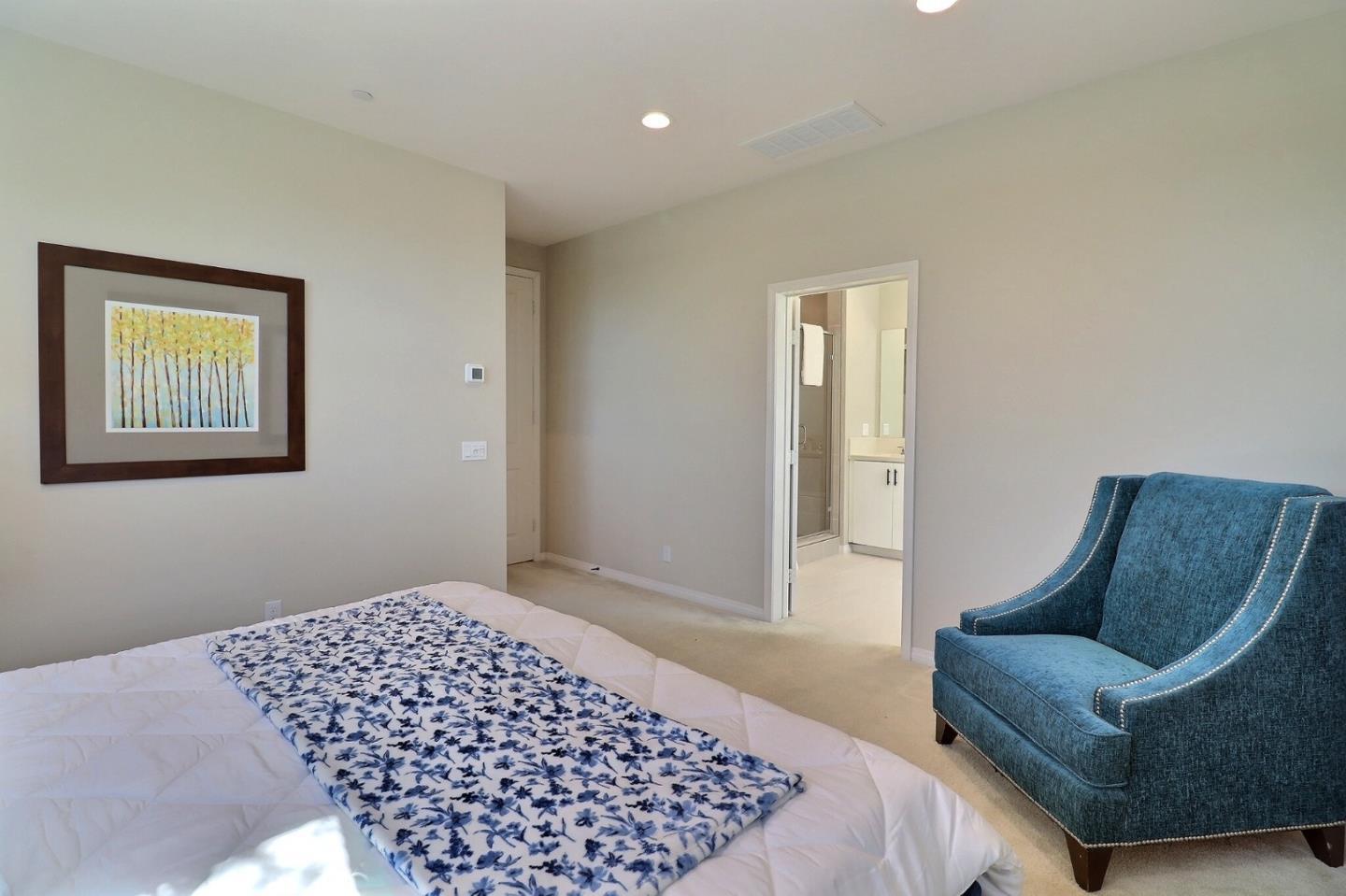 Detail Gallery Image 15 of 31 For 128 Parkwood, Irvine,  CA 92620 - 4 Beds | 3 Baths